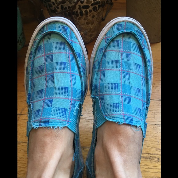Blue Fin Shoes - Picture 1 of 6